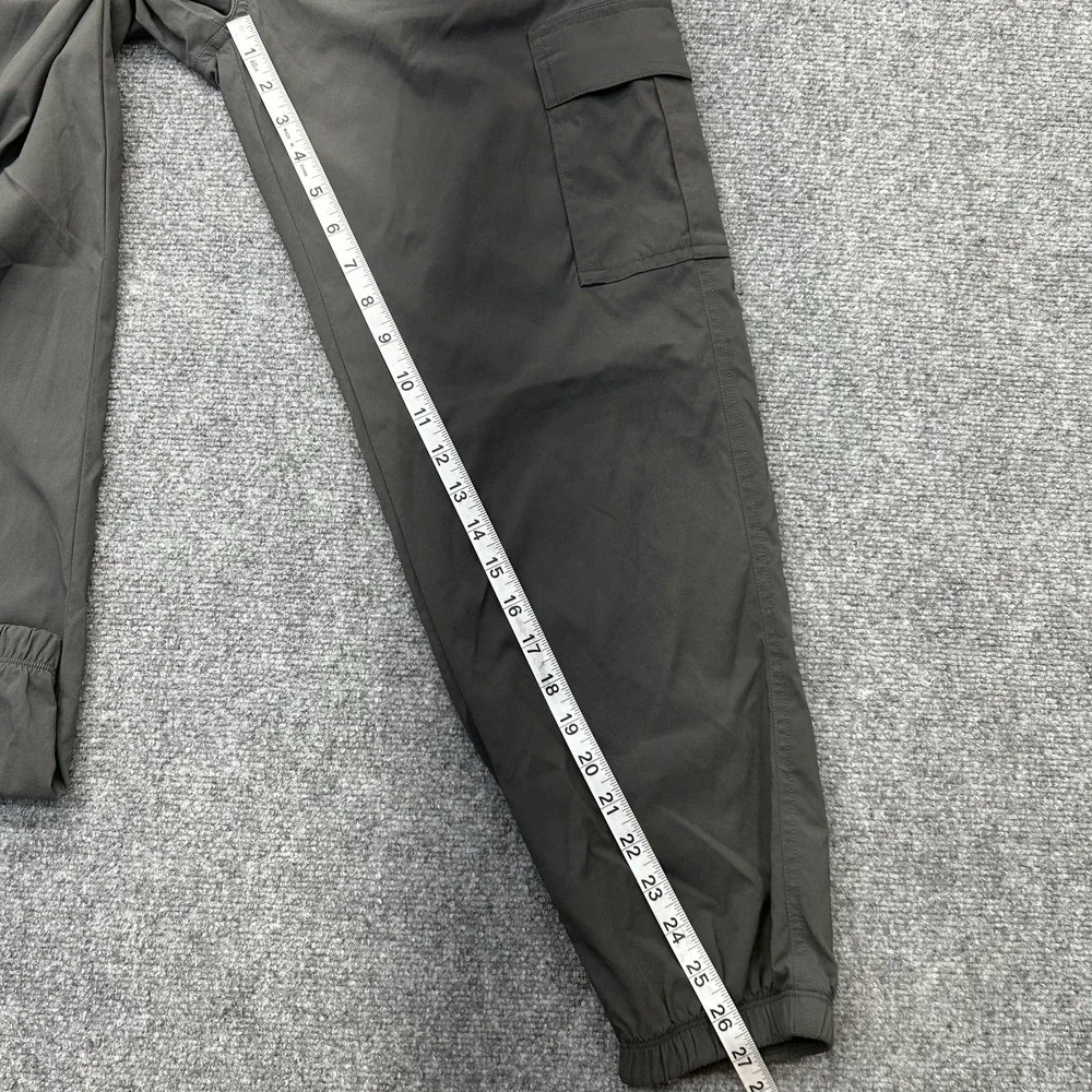 Vuori Jogger Pants Mens Small Gray Cargo‎ Stretch Elastic Waist Hiking VW494